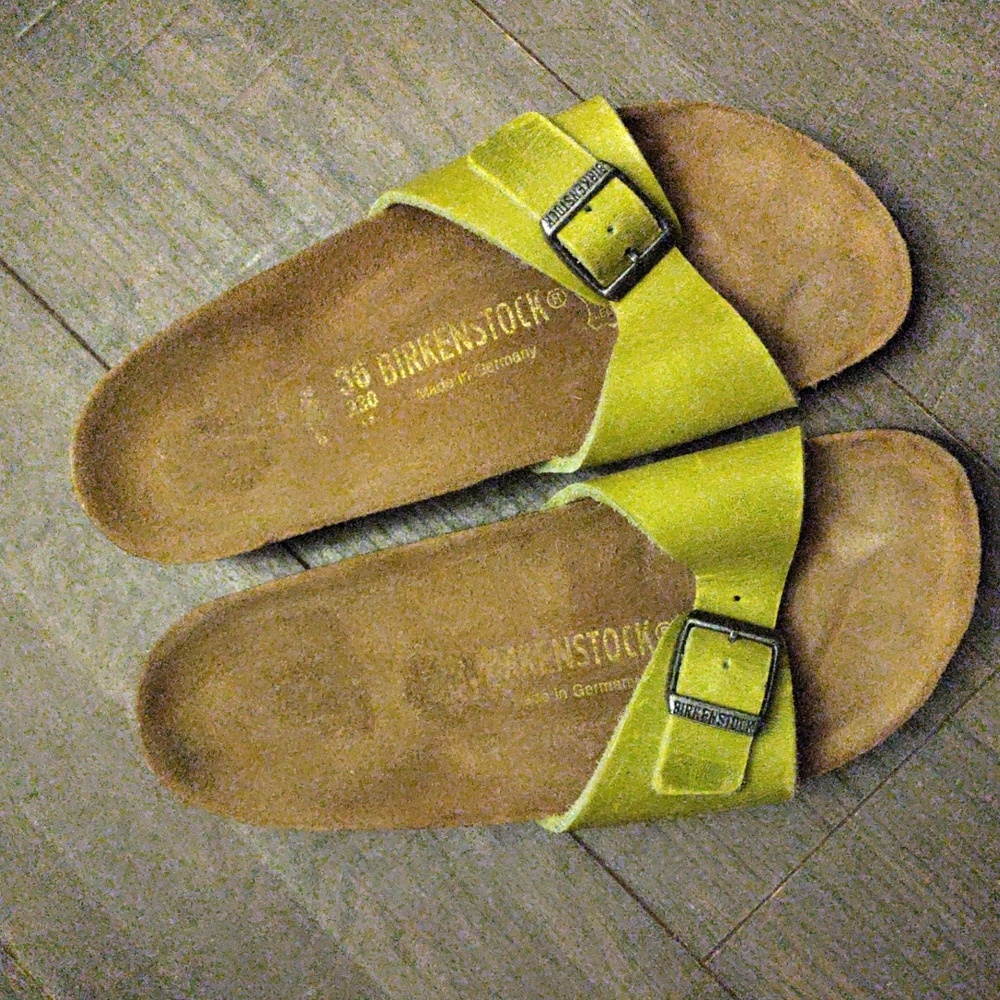 Birkenstock Apple Green Leather Slide/Sandals